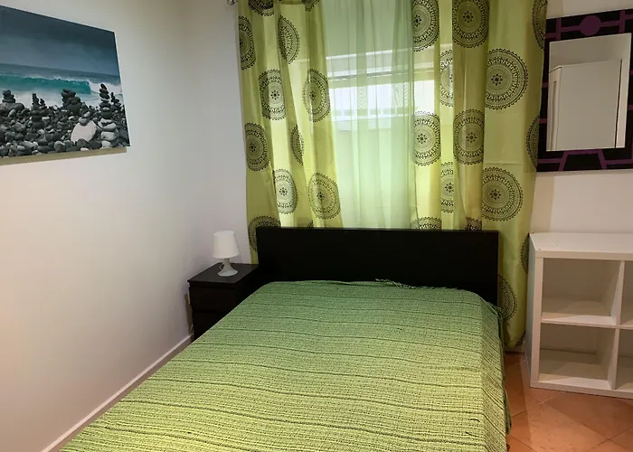 House And In ゲストハウス リスボン