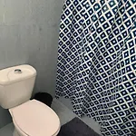 House And In ゲストハウス リスボン