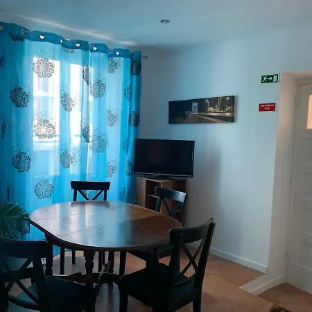 בית הארחה House And In