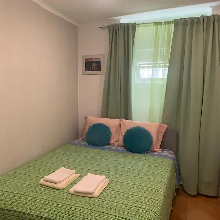 House And In בית הארחה ליסבון