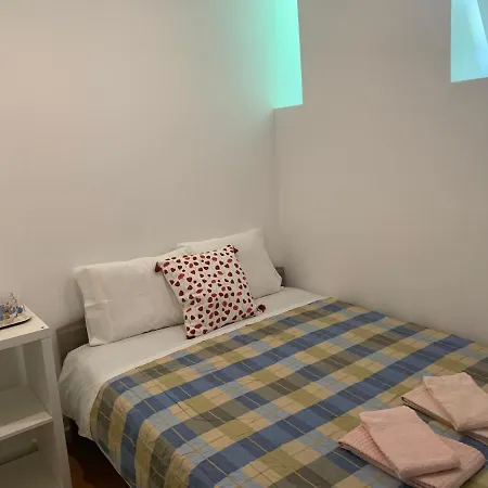 House And In בית הארחה ליסבון