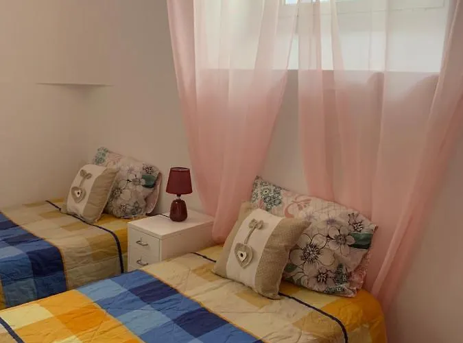 House And In בית הארחה ליסבון